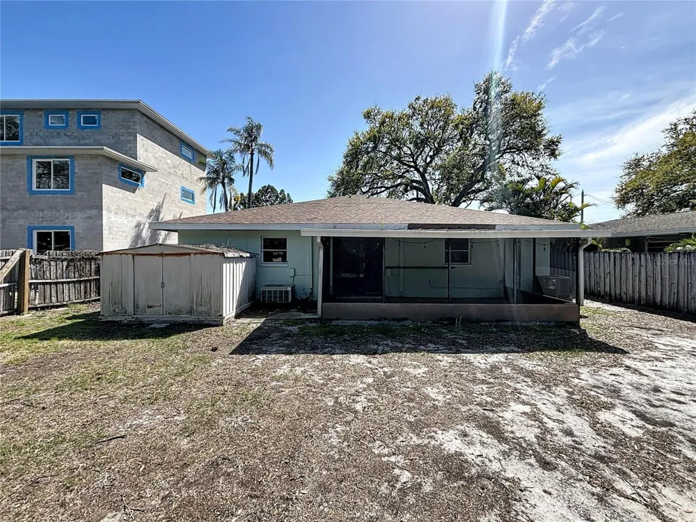 10597/10595 101ST AVENUE Seminole, FL 33772