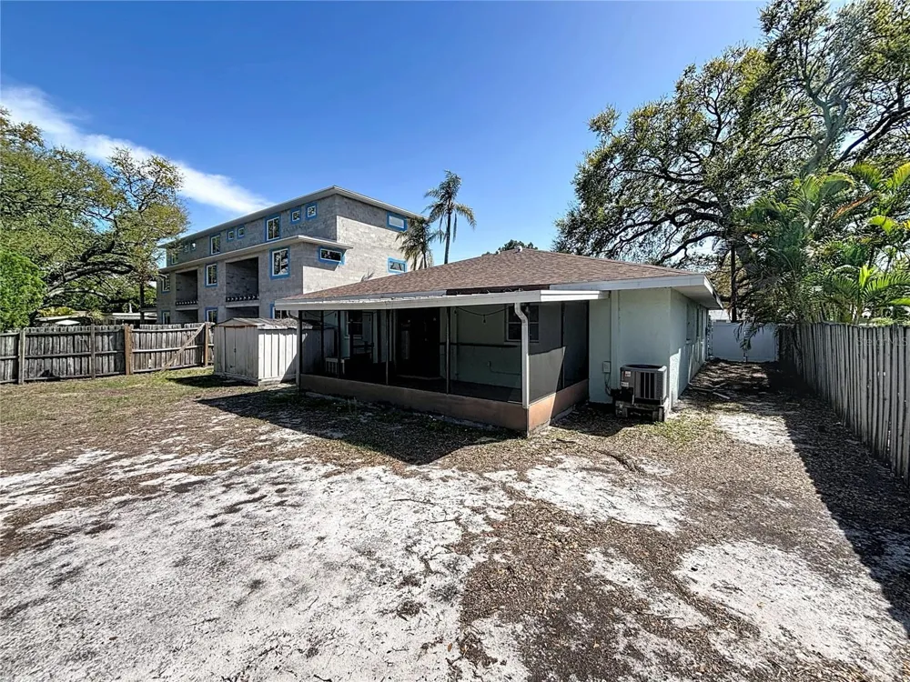 10597/10595 101ST AVENUE Seminole, FL 33772