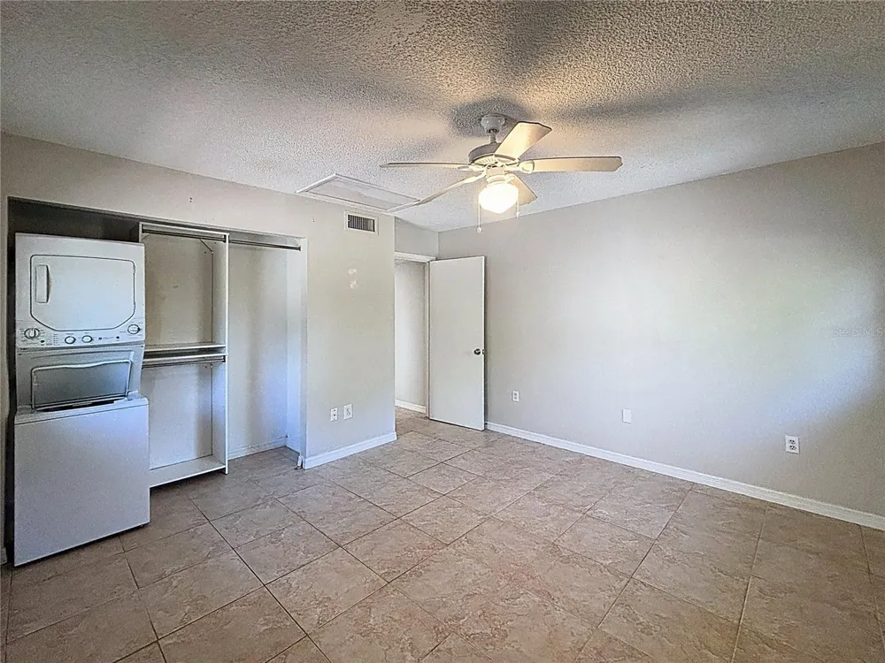 10597/10595 101ST AVENUE Seminole, FL 33772