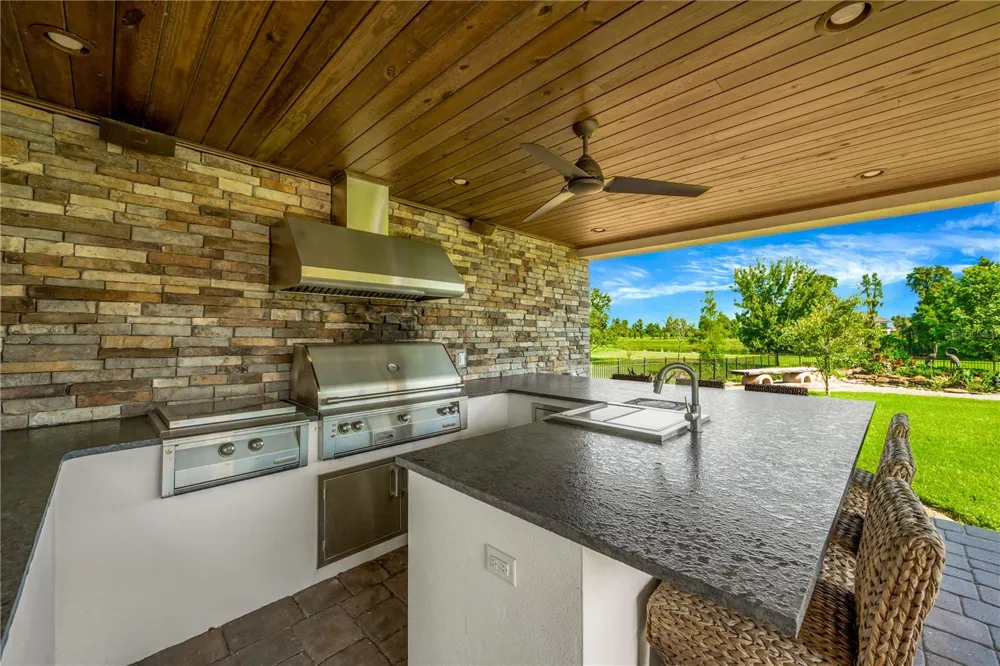 12144 STONELAKE RANCH BOULEVARD Thonotosassa, FL 33592