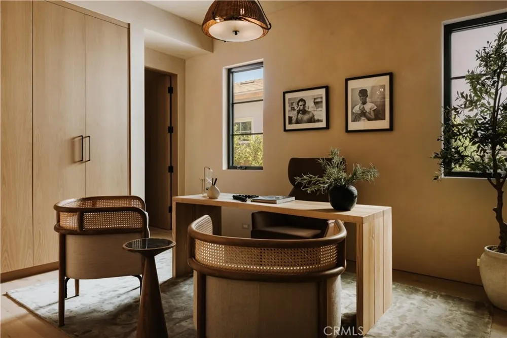 4926 Nagle Avenue Sherman Oaks, CA 91423
