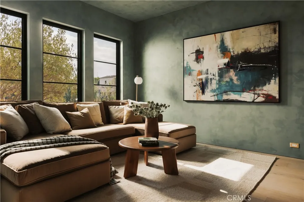 4926 Nagle Avenue Sherman Oaks, CA 91423