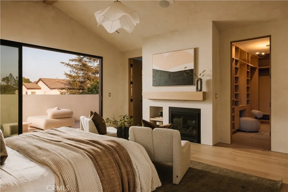 4926 Nagle Avenue Sherman Oaks, CA 91423