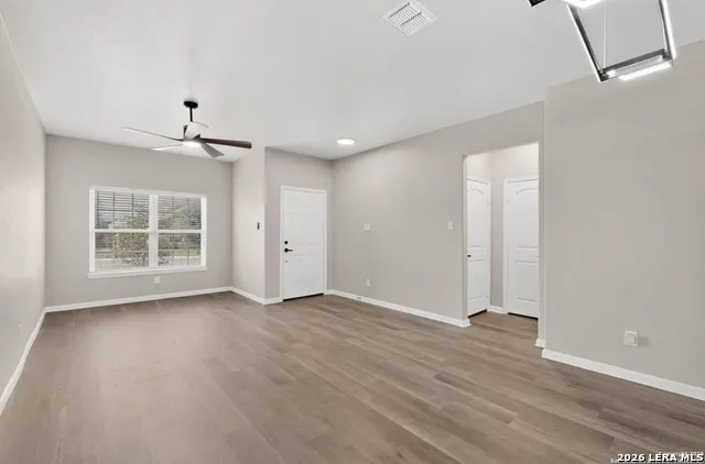 15022 HARBOR LNDG Von Ormy, TX 78073