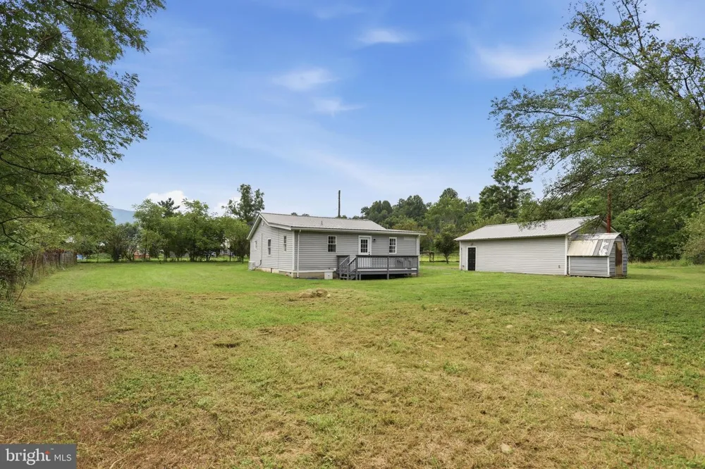 80 SMELSER LANE Bentonville, VA 22610