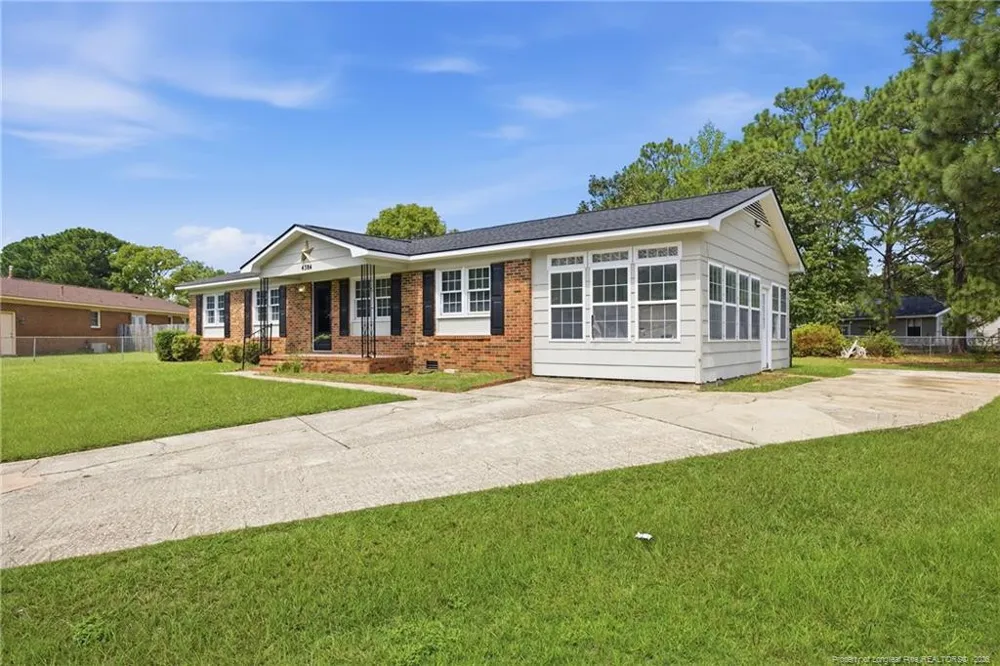 4384 Spinel Drive Fayetteville, NC 28311