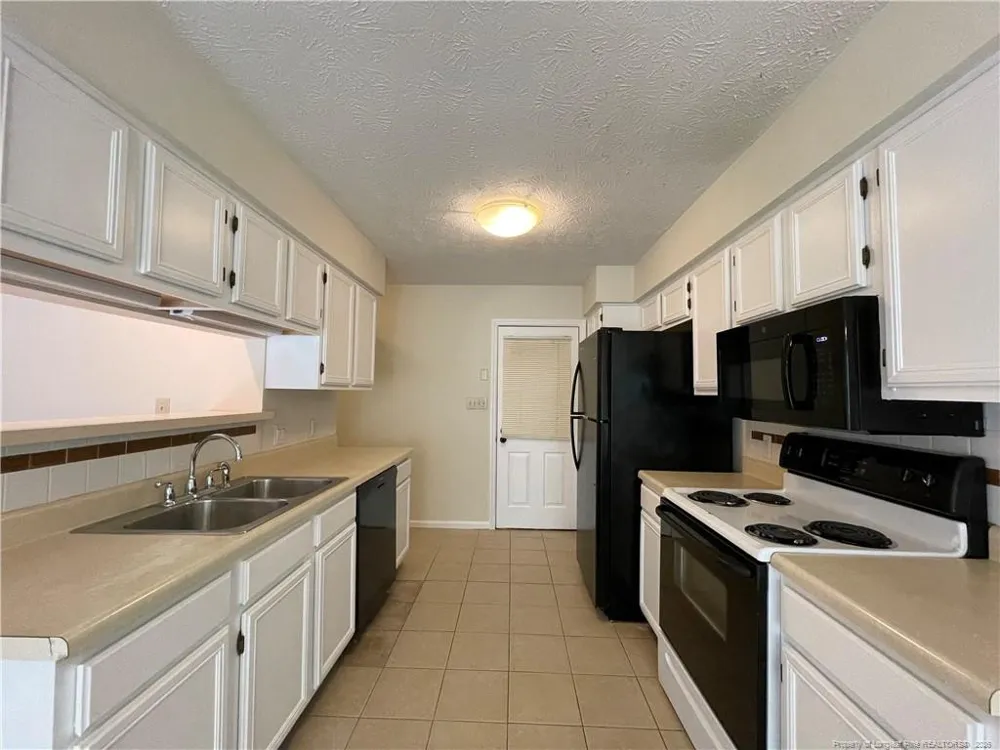 6124 Garden Court Fayetteville, NC 28311