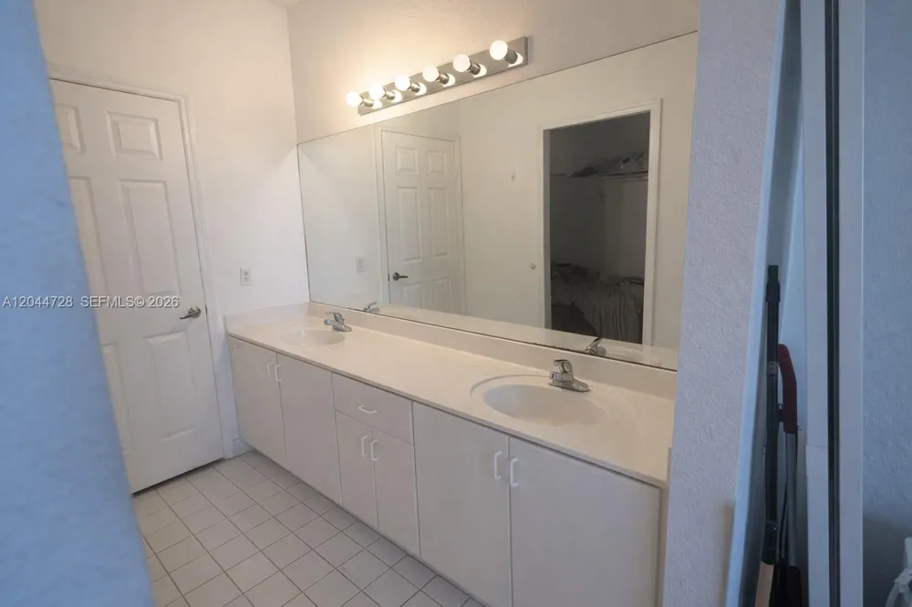 9133 SW 152nd Path Miami, FL 33196