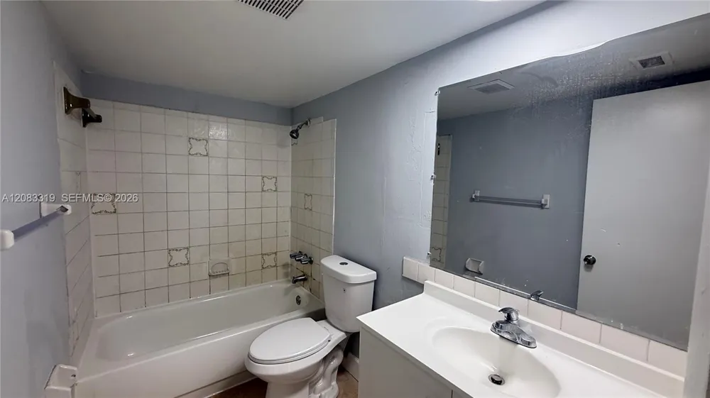 5408 NW 18th Pl #5408 Lauderhill, FL 33313