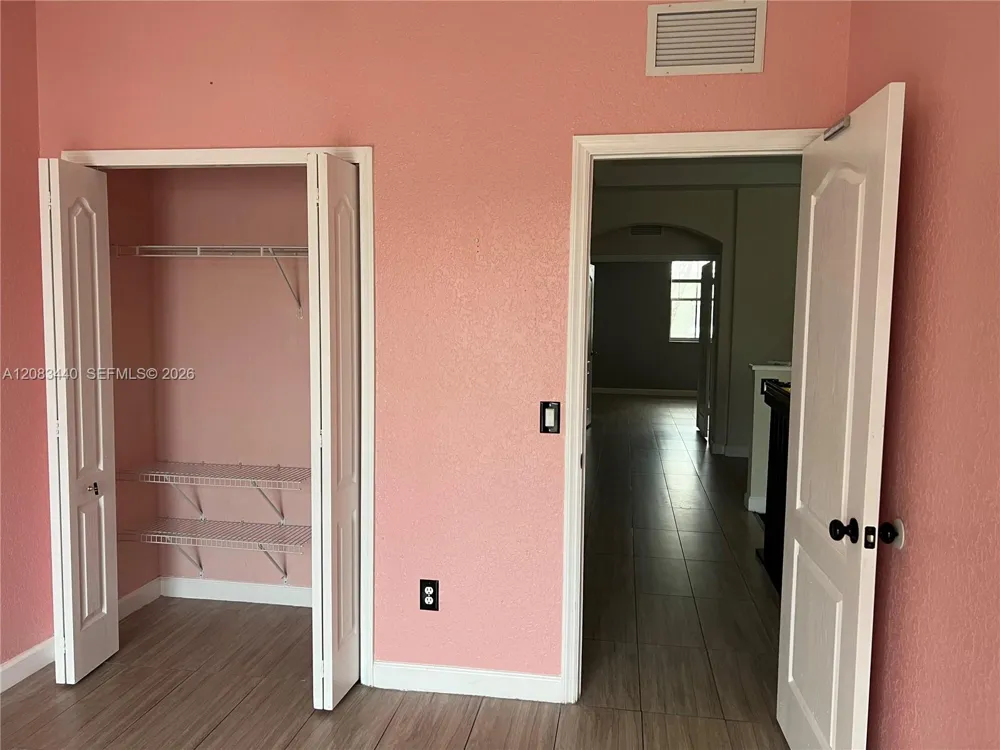 2313 Shoma Ln #2313 Royal Palm Beach, FL 33414