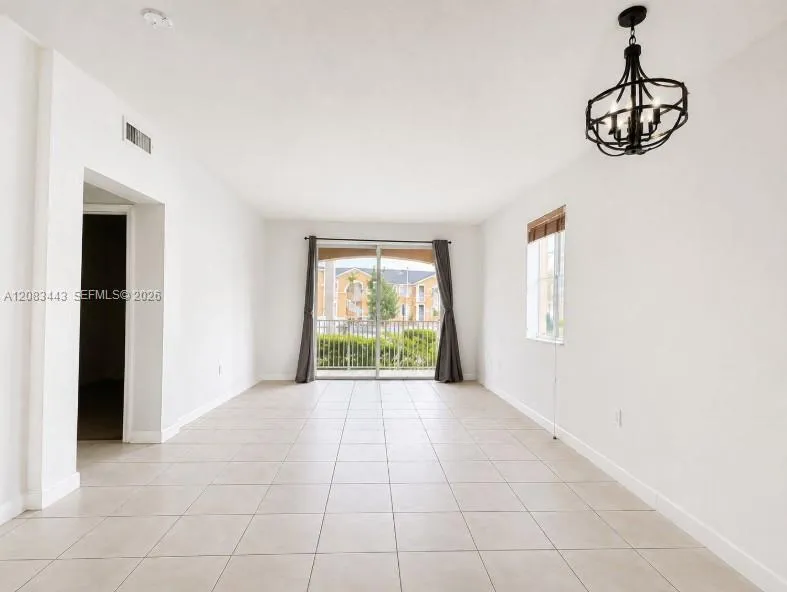 7080 NW 177th St #107-13 Hialeah, FL 33015