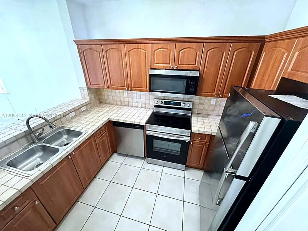 7080 NW 177th St #107-13 Hialeah, FL 33015