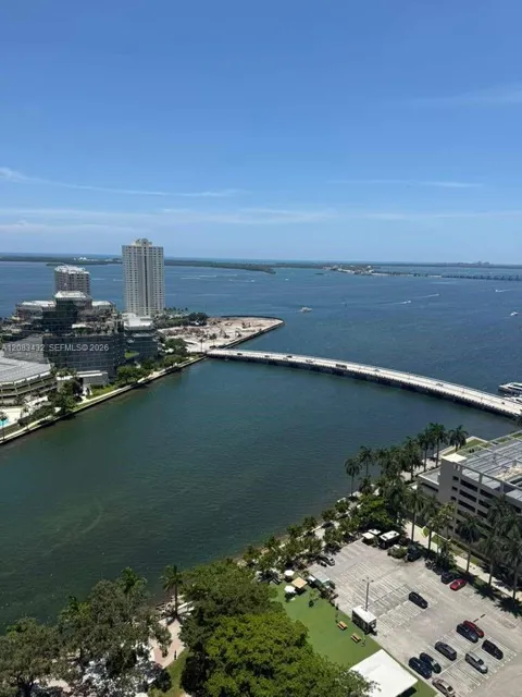 495 Brickell Ave #2611