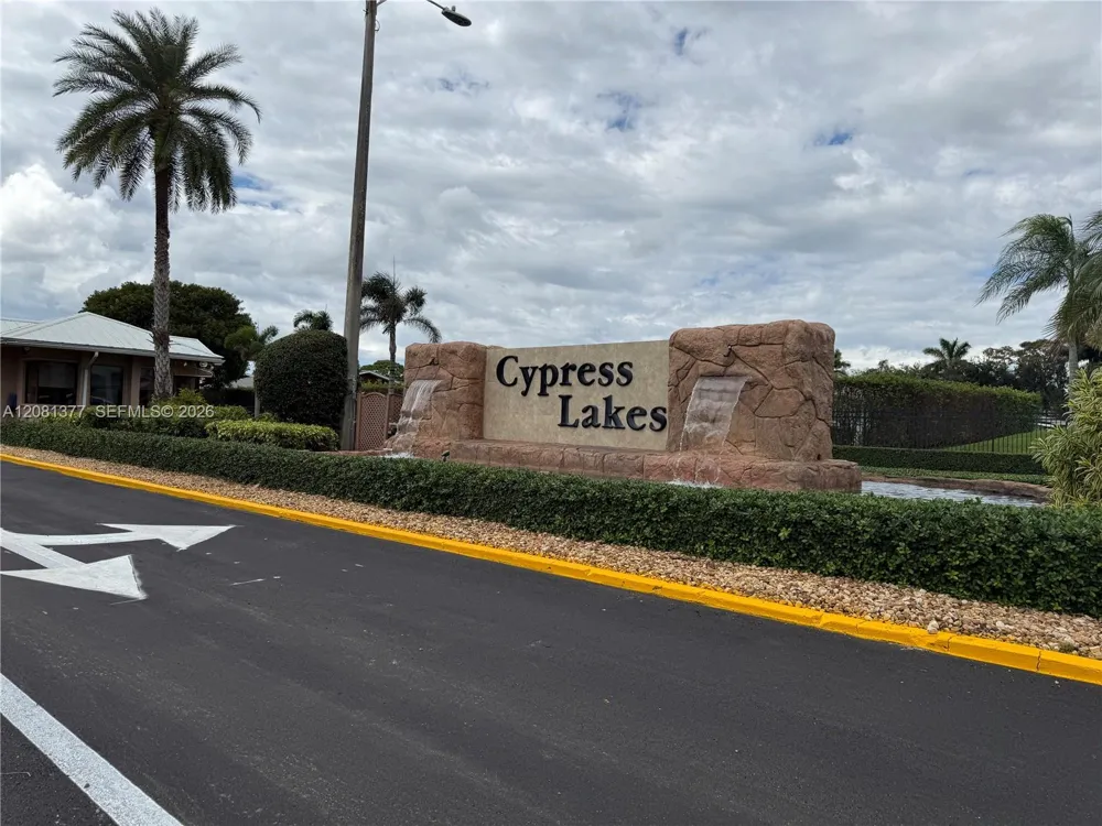 3452 Cypress Trl #203 West Palm Beach, FL 33417