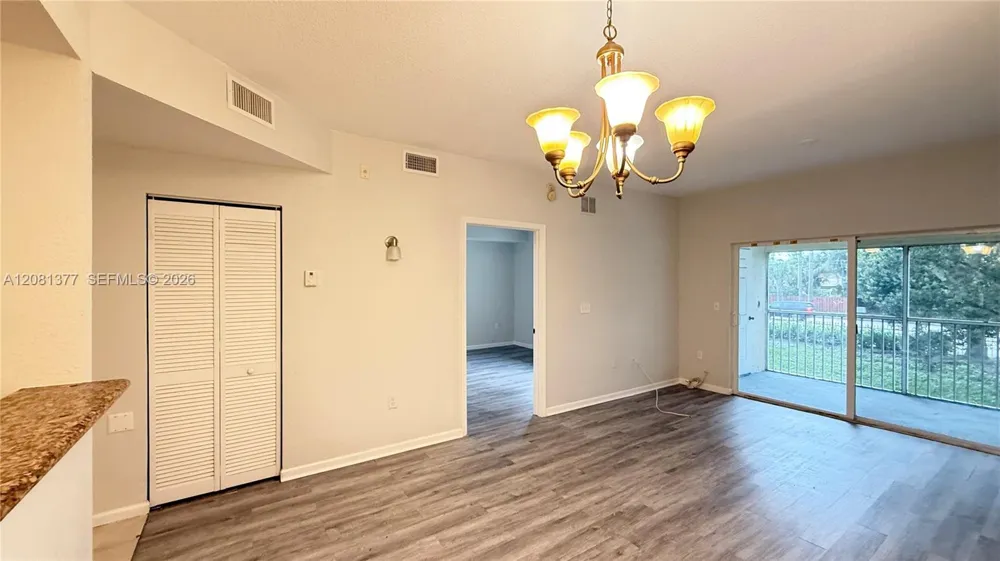 3452 Cypress Trl #203 West Palm Beach, FL 33417