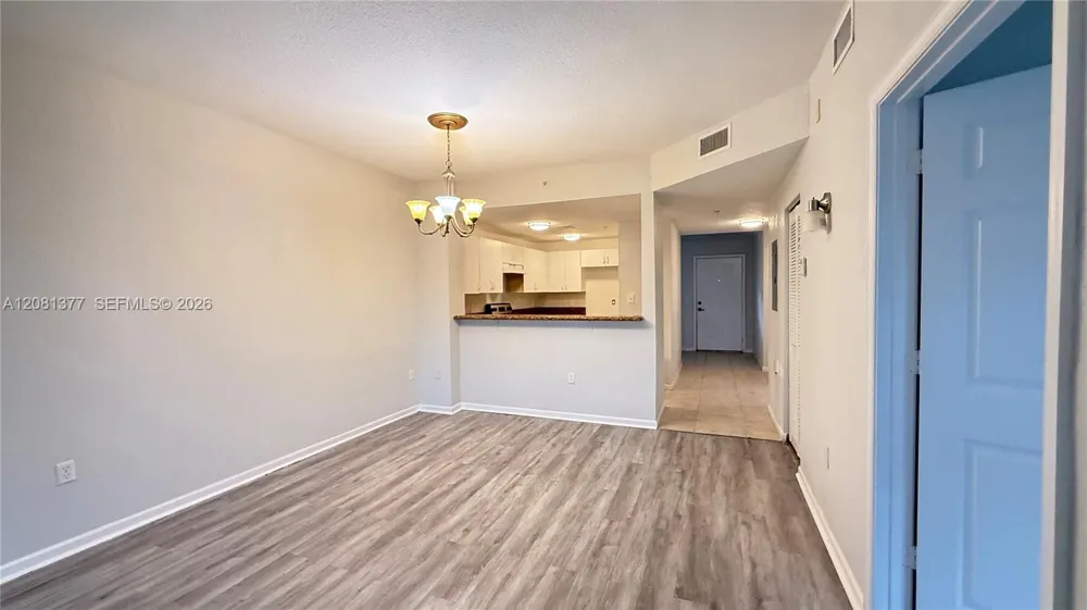 3452 Cypress Trl #203 West Palm Beach, FL 33417