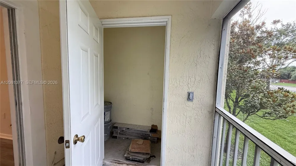 3452 Cypress Trl #203 West Palm Beach, FL 33417