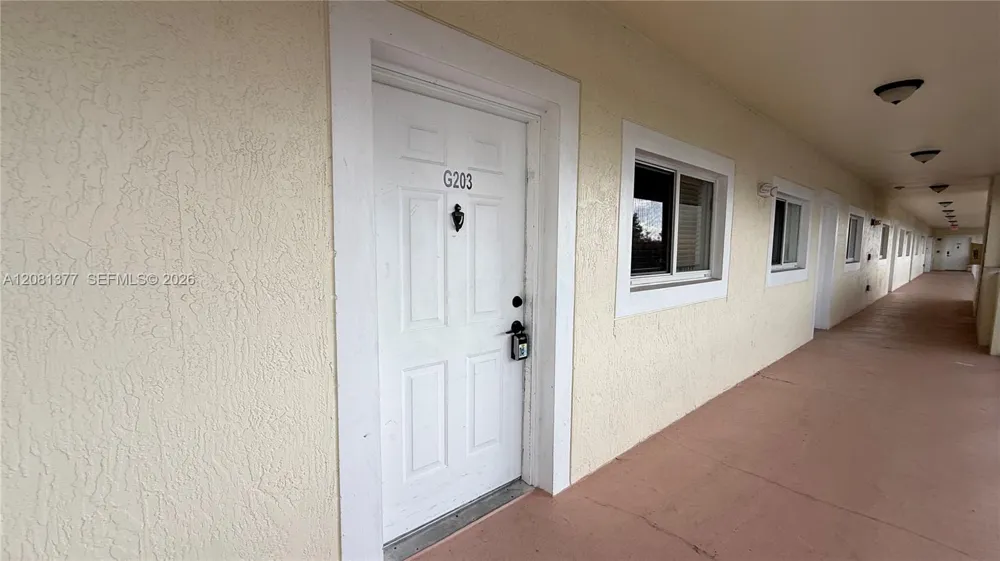 3452 Cypress Trl #203 West Palm Beach, FL 33417