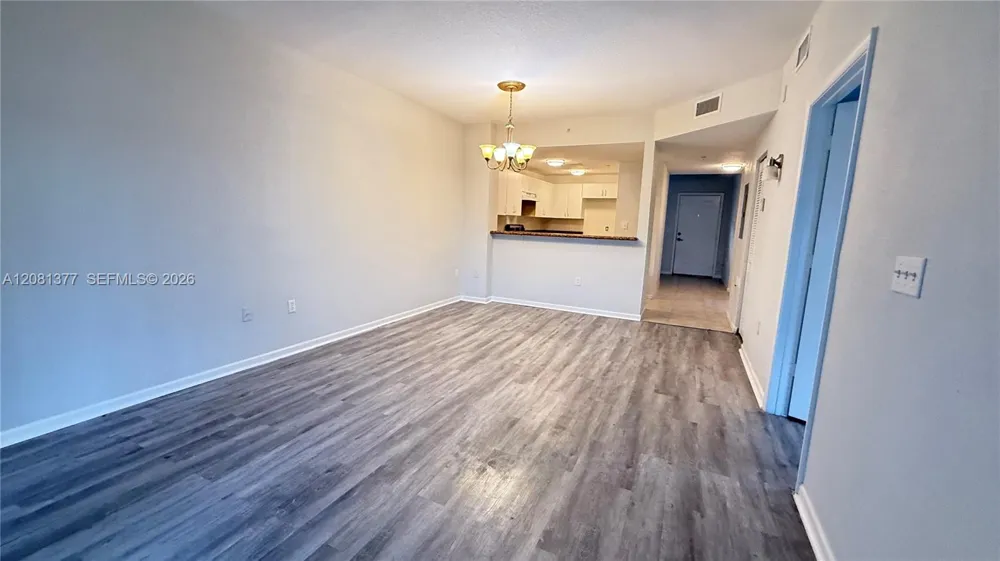 3452 Cypress Trl #203 West Palm Beach, FL 33417