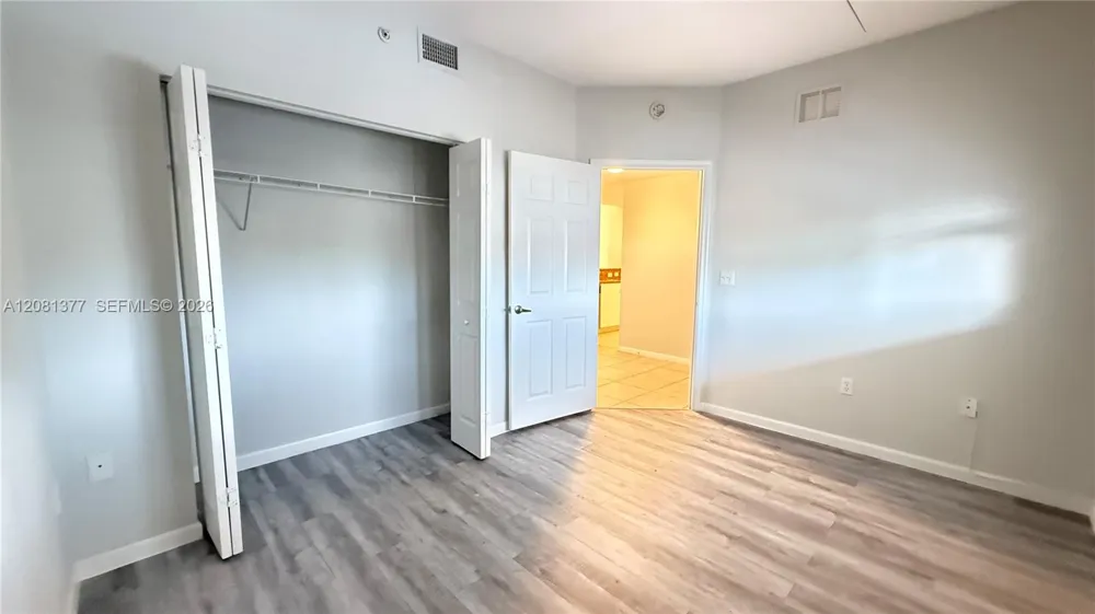 3452 Cypress Trl #203 West Palm Beach, FL 33417