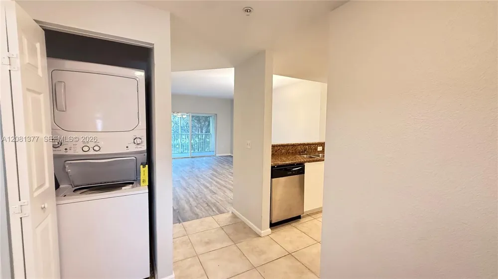 3452 Cypress Trl #203 West Palm Beach, FL 33417