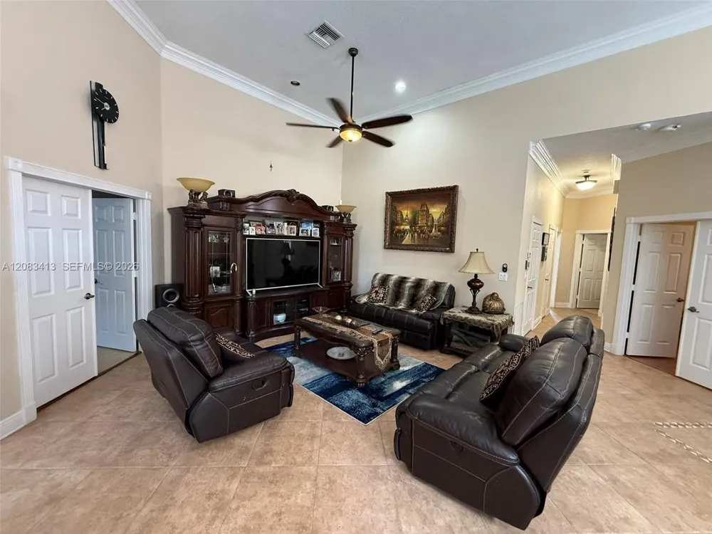 7705 Highlands Cir Margate, FL 33063