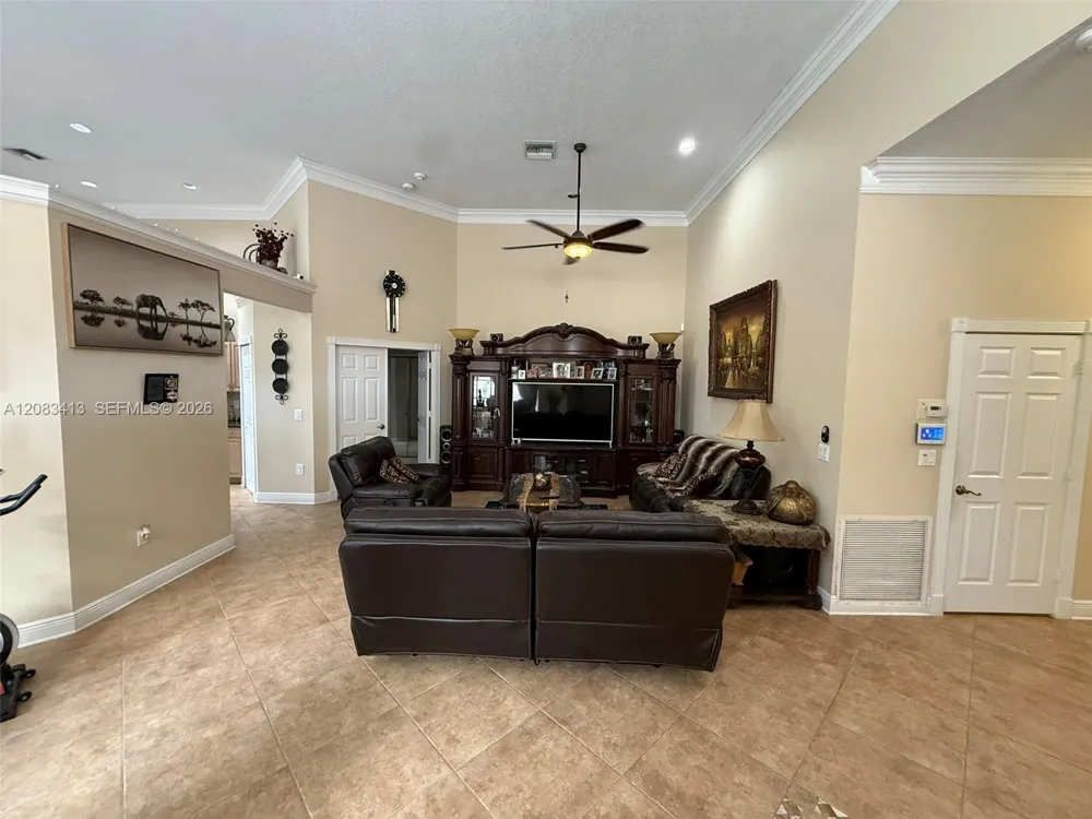 7705 Highlands Cir Margate, FL 33063
