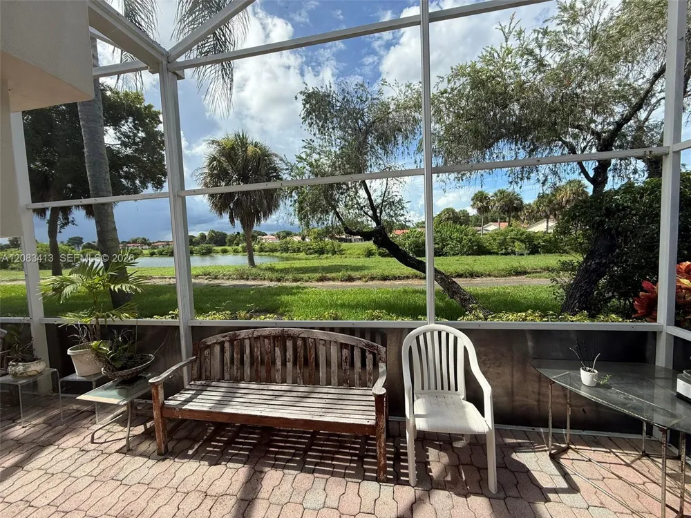 7705 Highlands Cir Margate, FL 33063
