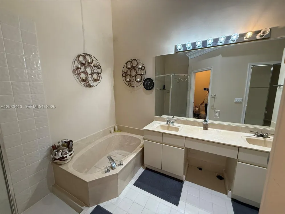 7705 Highlands Cir Margate, FL 33063