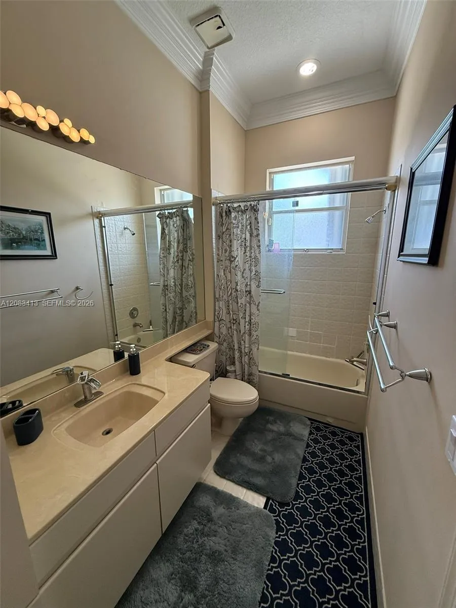 7705 Highlands Cir Margate, FL 33063
