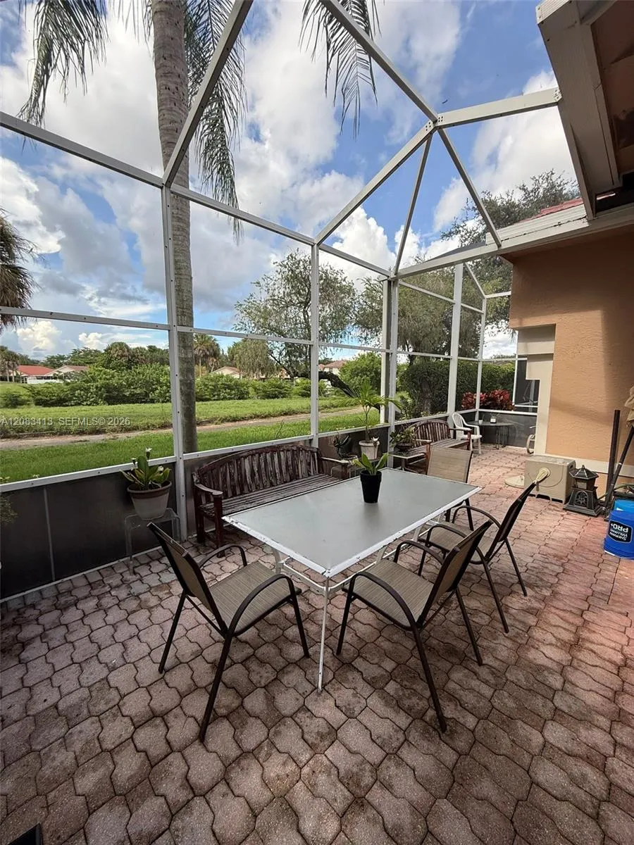 7705 Highlands Cir Margate, FL 33063