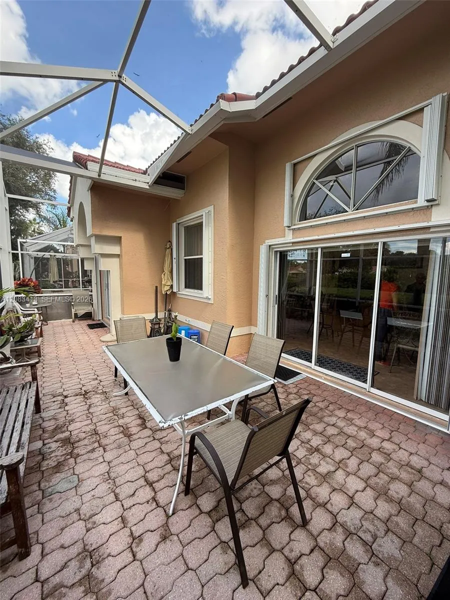 7705 Highlands Cir Margate, FL 33063