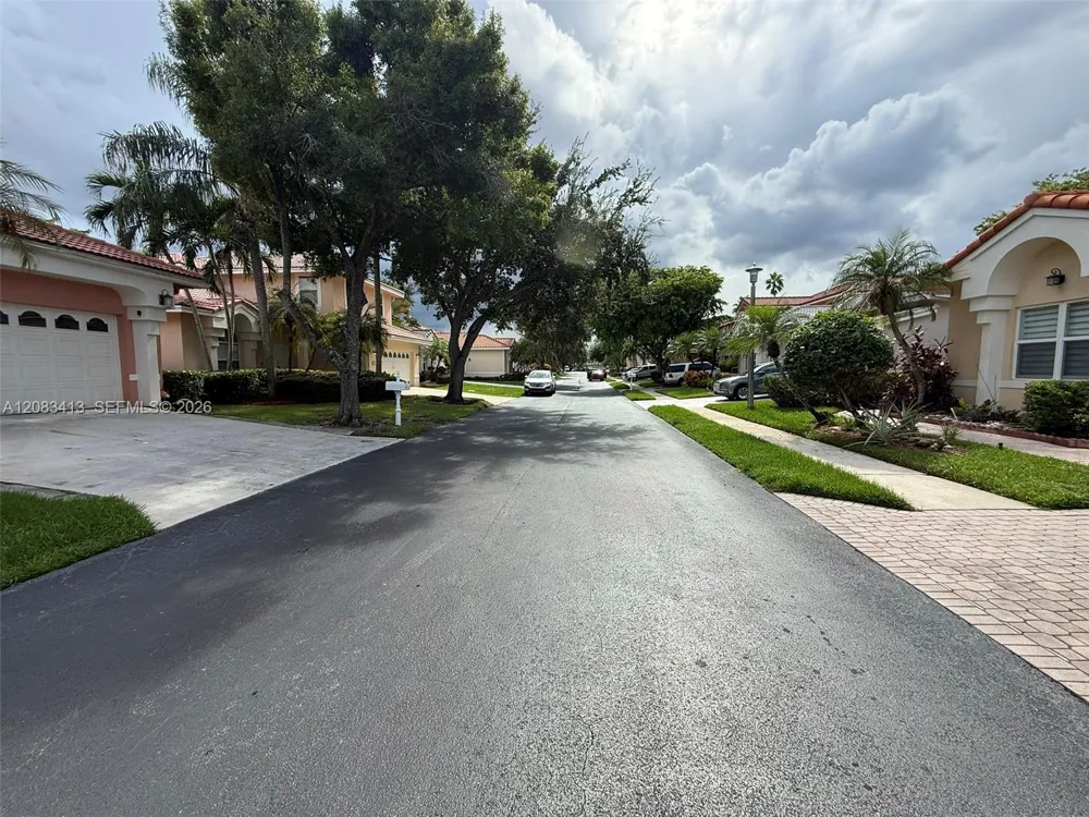 7705 Highlands Cir Margate, FL 33063