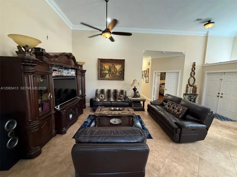 7705 Highlands Cir Margate, FL 33063