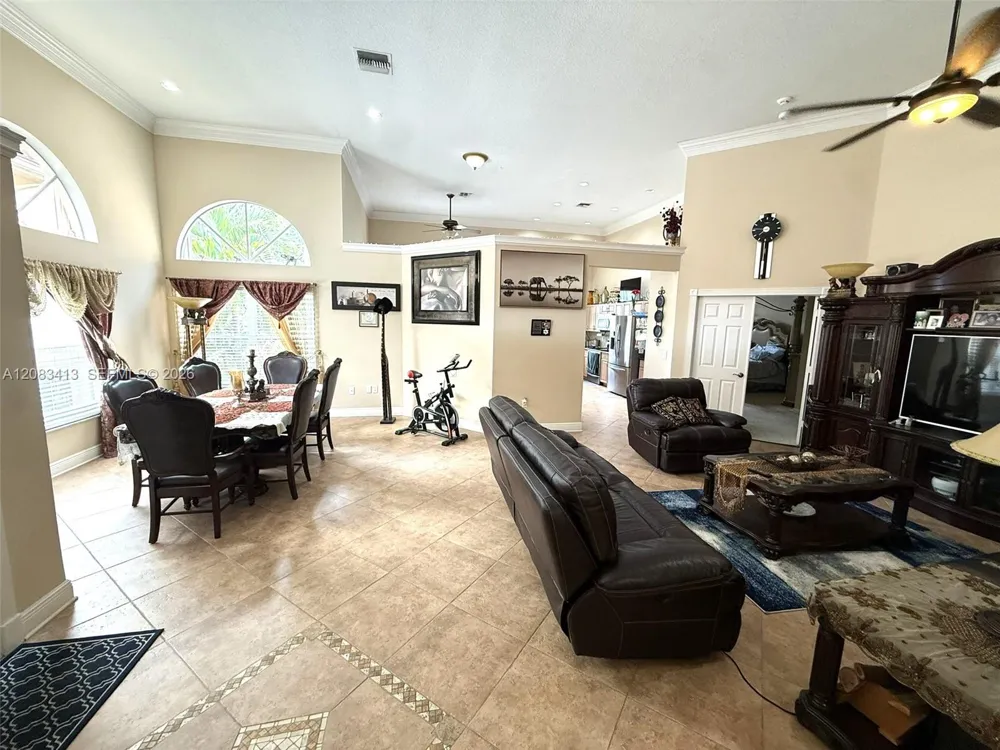 7705 Highlands Cir Margate, FL 33063