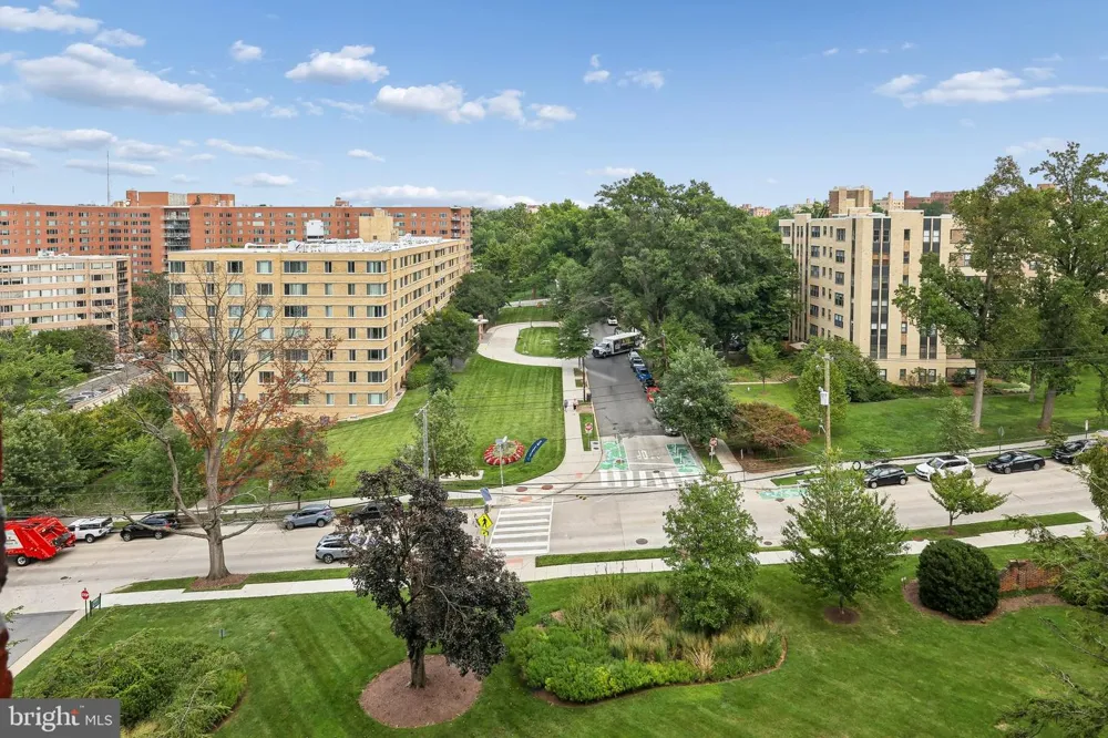 4000 CATHEDRAL AVENUE NW #606B Washington, DC 20016