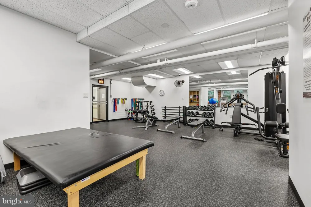 4000 CATHEDRAL AVENUE NW #606B Washington, DC 20016