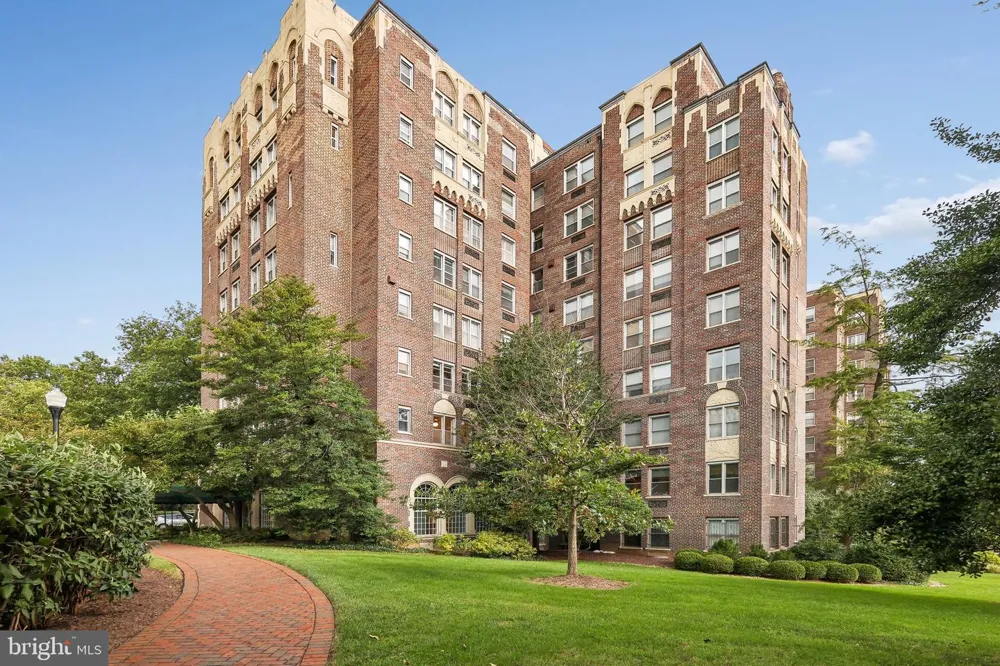 4000 CATHEDRAL AVENUE NW #606B Washington, DC 20016