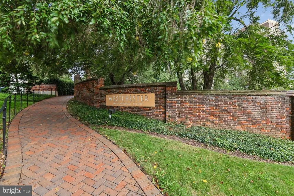 4000 CATHEDRAL AVENUE NW #606B Washington, DC 20016