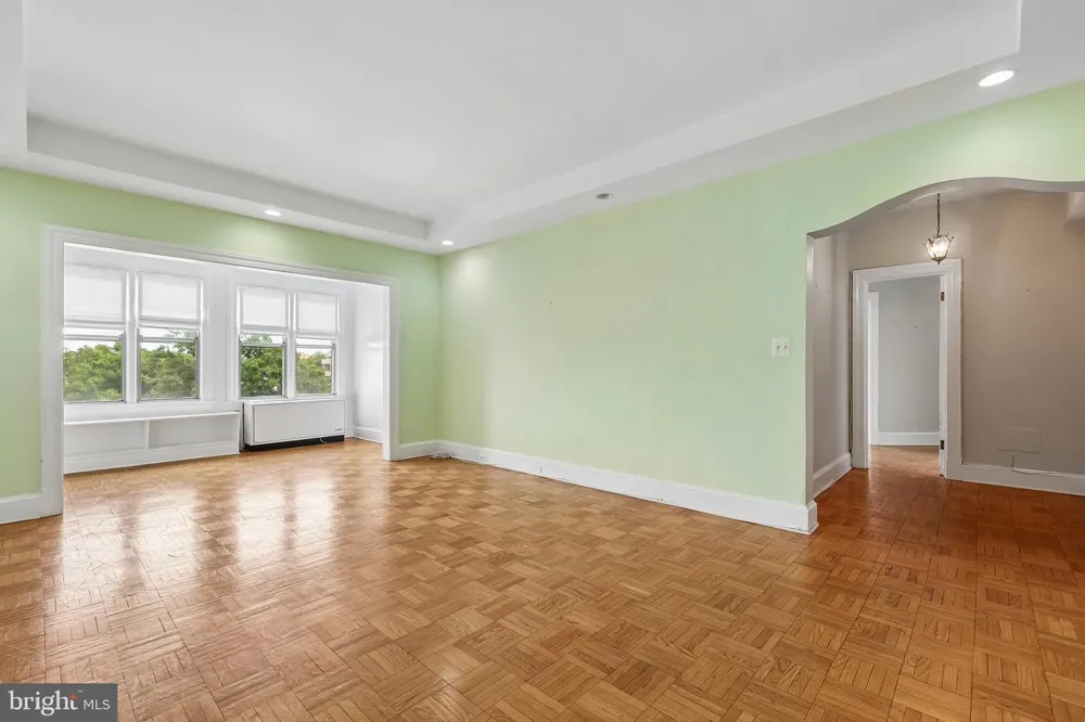 4000 CATHEDRAL AVENUE NW #606B Washington, DC 20016