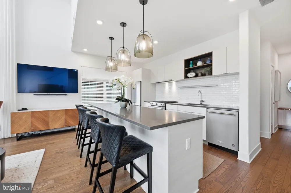 510 DIAMONDBACK DRIVE #461 Gaithersburg, MD 20878