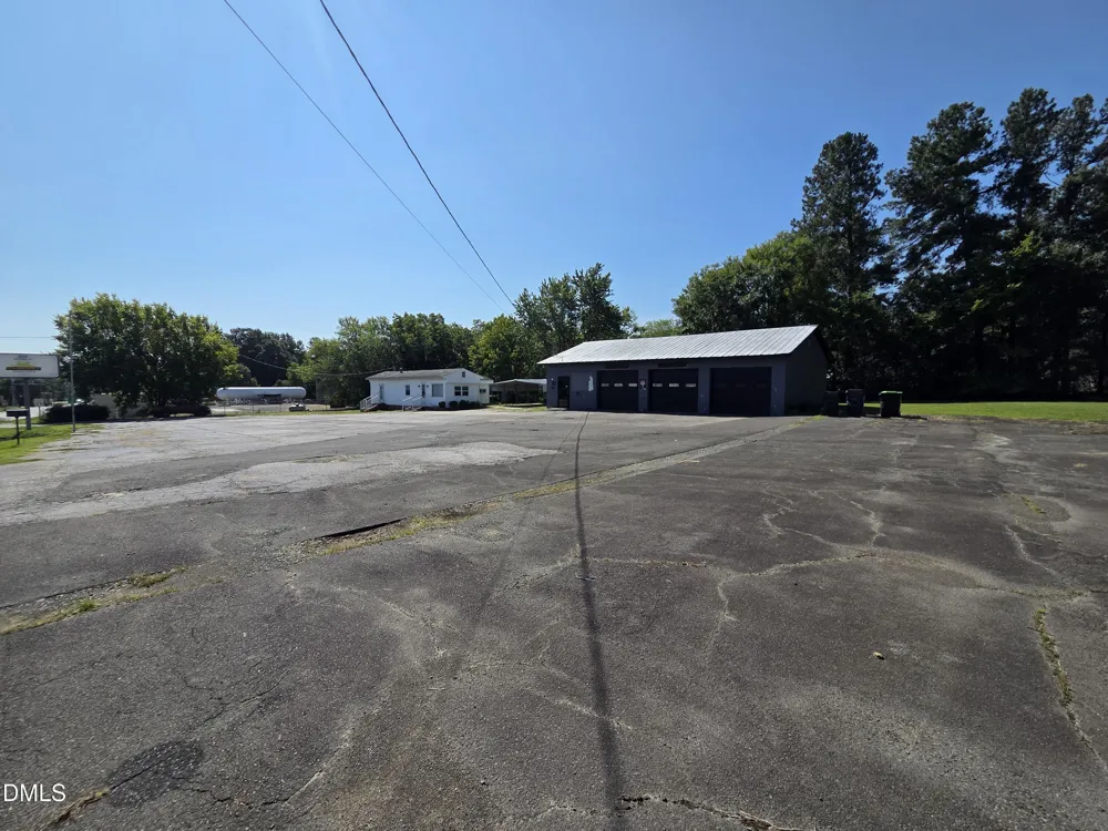 207 Roxboro Road Oxford, NC 27565