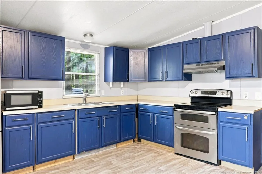 22 W Governor Brandon Street Spring Lake, NC 28390