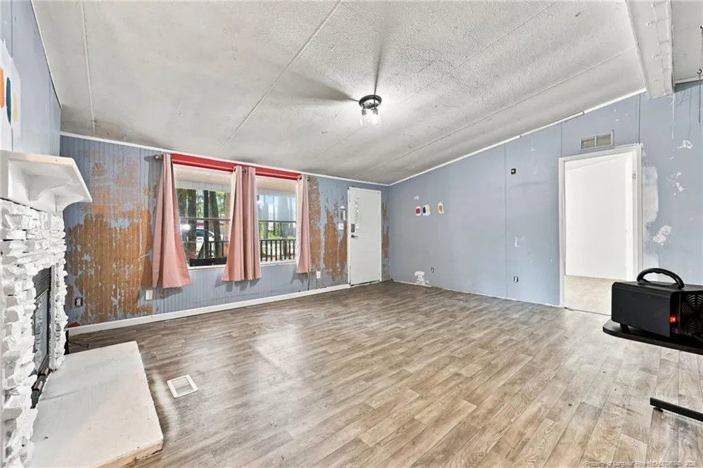 22 W Governor Brandon Street Spring Lake, NC 28390