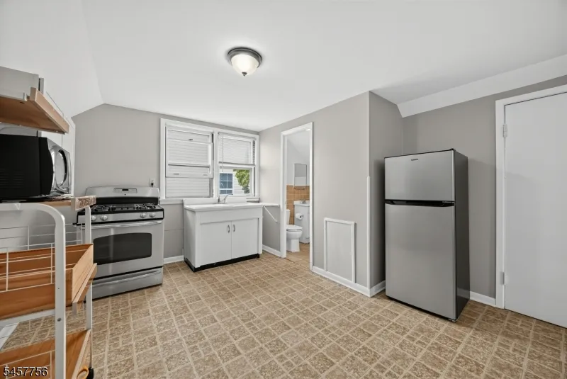 258 E 22Nd St Paterson City, NJ 07514