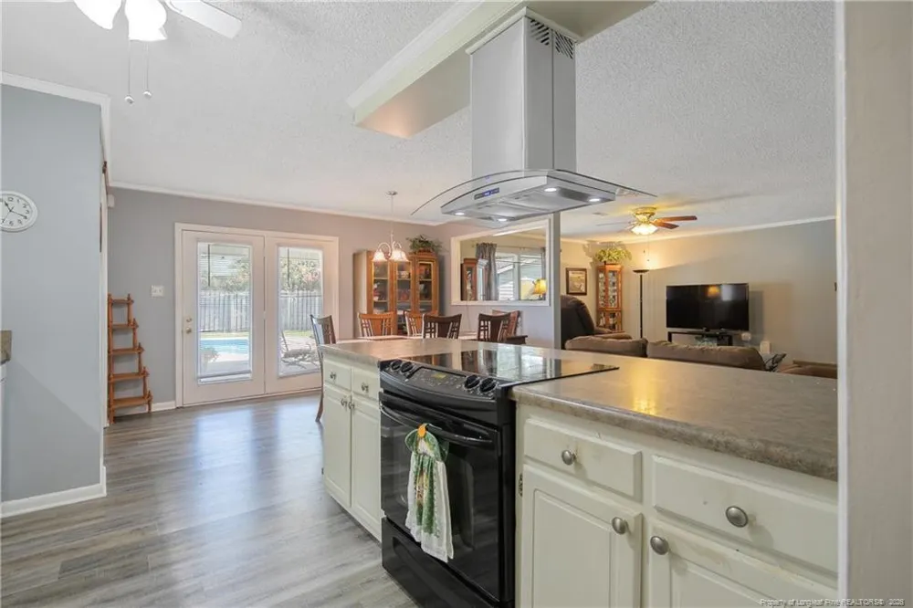 6201 Stoney Point Loop Fayetteville, NC 28306