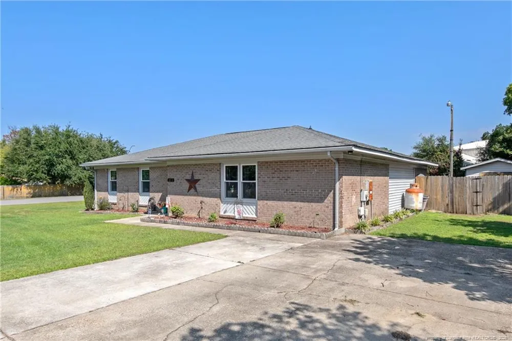 6201 Stoney Point Loop Fayetteville, NC 28306