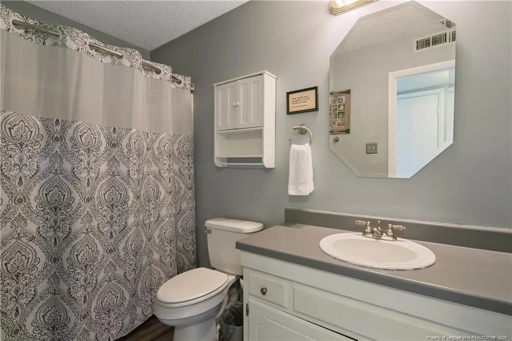 6201 Stoney Point Loop Fayetteville, NC 28306