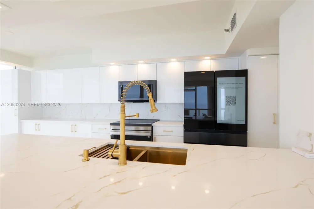 16425 Collins Ave #2311 Sunny Isles Beach, FL 33160