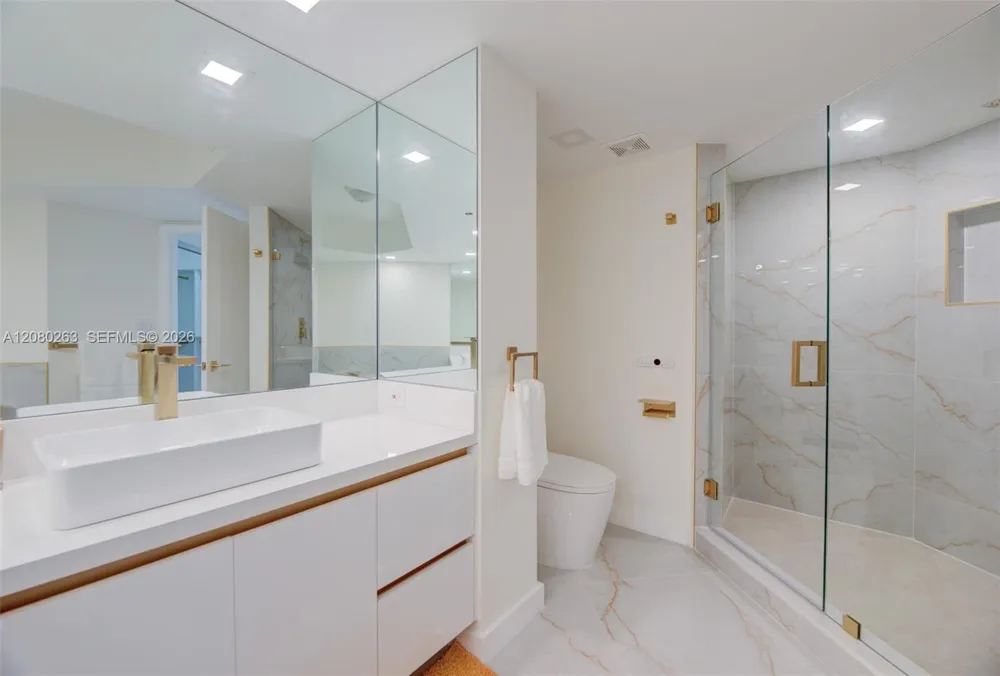 16425 Collins Ave #2311 Sunny Isles Beach, FL 33160